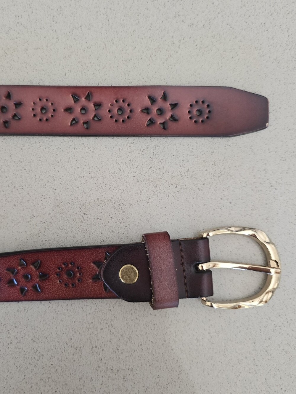 Vintage Women's Burgundy Faux Leather Western Belt Gold Hammered Buckle